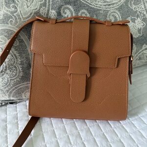Senreve Alunna Tan Leather Crossbody Bag with Minimalist Design